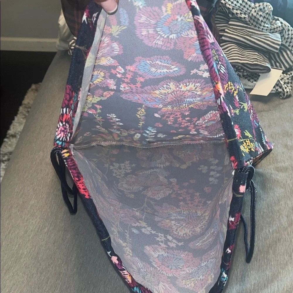 Vera Bradley NWOT Colorful Floral Backpack